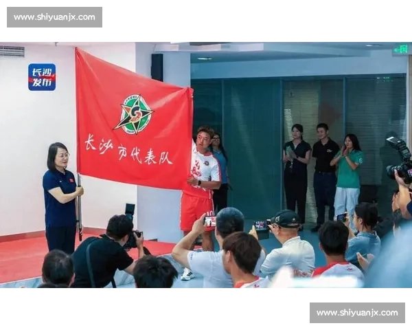 湘超永州队全家福新鲜出炉 50 人军团携古城雄心出征